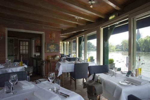 Hotel Restaurant 'T Jagershuis Ouderkerk aan de Amstel Restoran foto